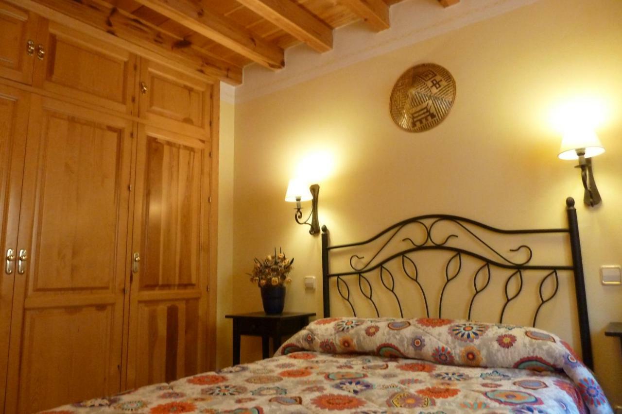 La Casa De Bernuy Pension Bernuy de Porreros Buitenkant foto